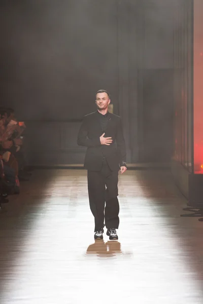 Look 50